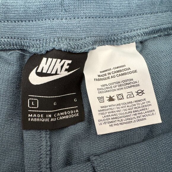Nike Dark Blue Logo Shorts – Size L - Picture 4 of 6